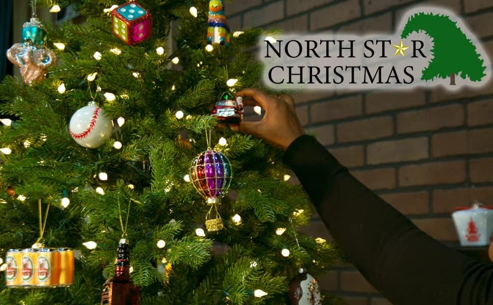 North Star Christmas | Fetiță care stochează ornament de sticlă | Colecția pentru bebeluși