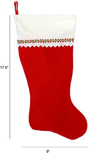 Monogramate m -a brodat cu ciorapi inițial de Crăciun, pâslă roșie și albă, inițială n